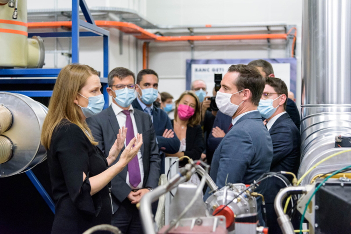 French Minister Delegate for Transport visits Liebherr