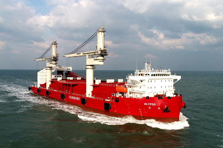 Liebherr floating cranes supply North Vietnam with energy