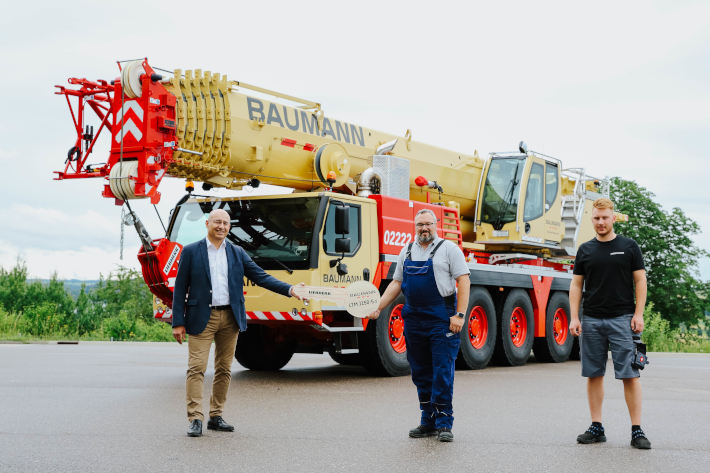 Crane fleet expansion – Baumann takes delivery of Liebherr LTM 1150-5.3 mobile crane
