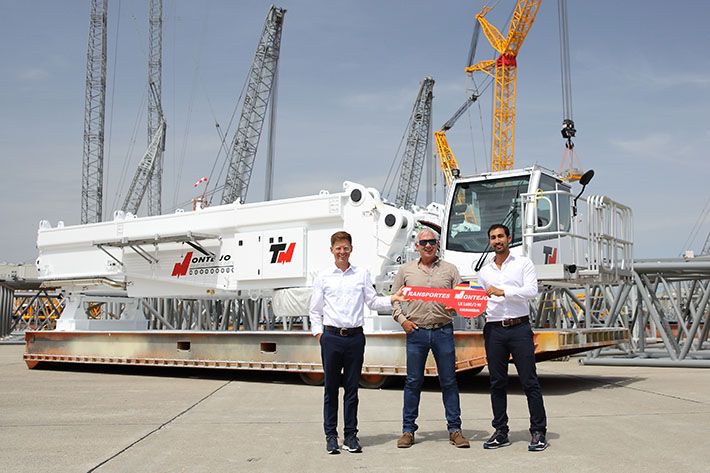 Montejo erects wind turbines in Colombia using LR 1600/2-W