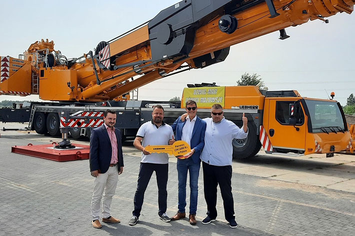 Unique – Dźwig-Mar takes delivery of the first LTM 1650-8.1 in Poland