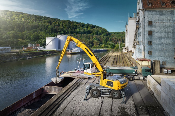 Premiere im Würzburger Hafen: Deutschlandweit erster Einsatz eines LH 60 M Port Litronic
