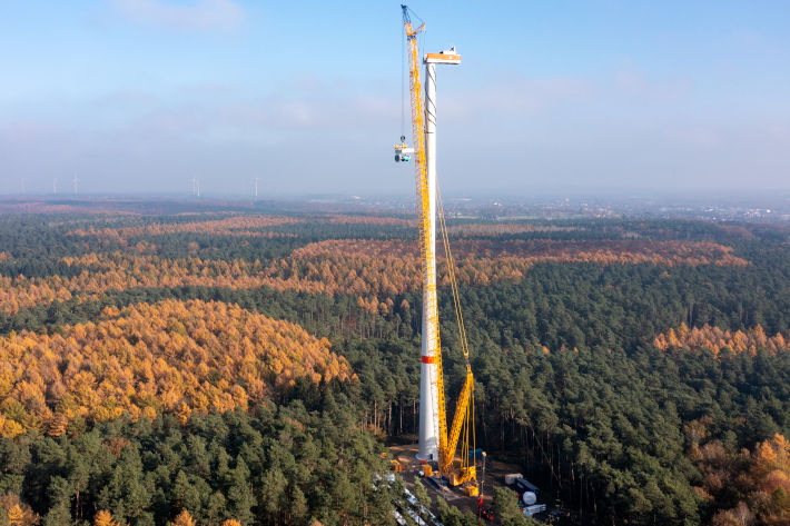 Fleet addition: new Liebherr LR 1700-1.0 crawler crane for Eurogrúas 2000
