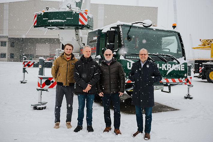 Number 27 in the company’s 27th year – Ullrich takes delivery of Liebherr LTM 1060-3.1