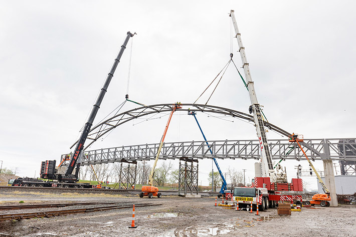 ALL relies on two Liebherr cranes for dual pick at bridge in Cleveland