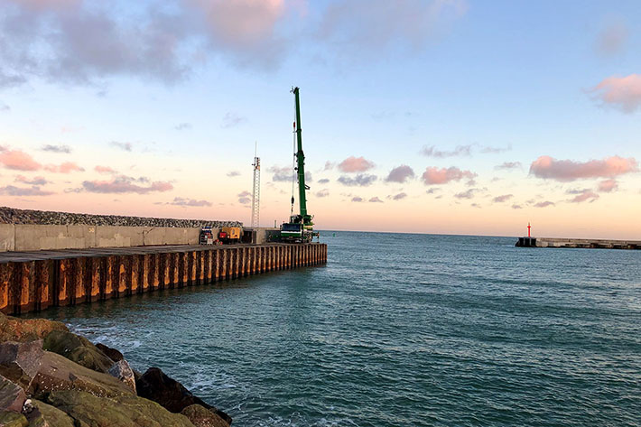 Made to measure – LTM 1100-4.2 from Tage Kristensen in action on a narrow pier in Hanstholm