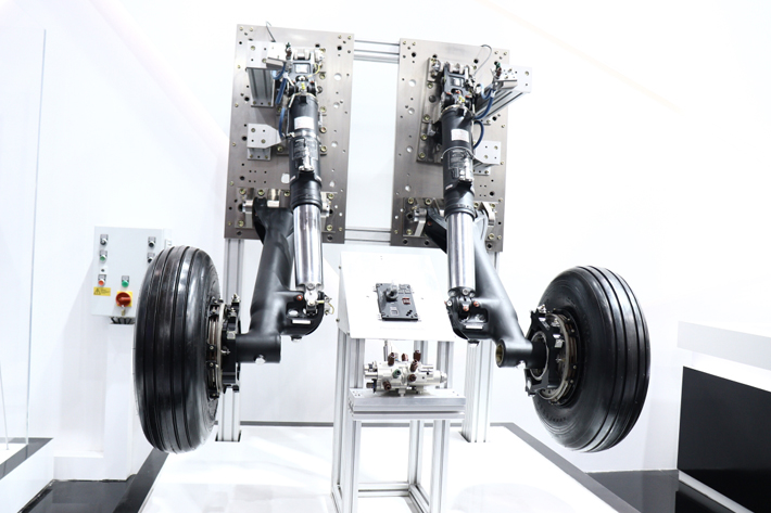 Liebherr participe au salon Aero India 2021