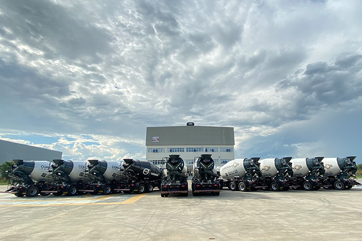 Liebherr Brasil vende pacote de betoneiras Lightweight para Concrelagos