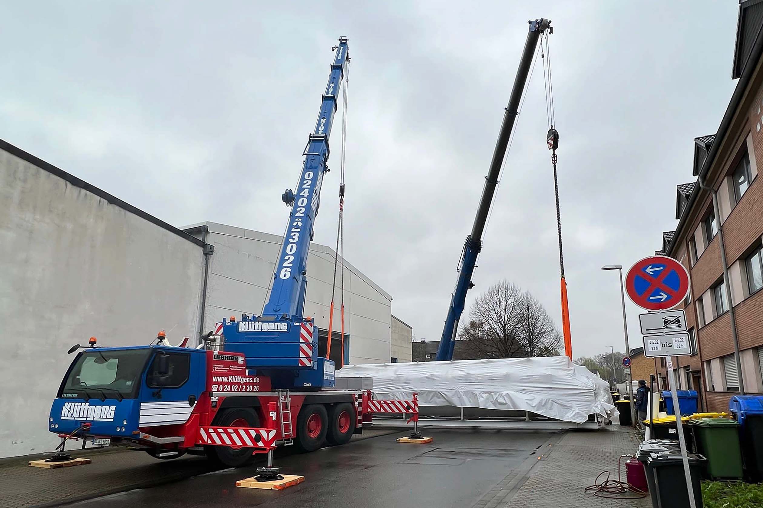 100 percent Liebherr – Klüttgens expands crane fleet with LTM 1060-3.1