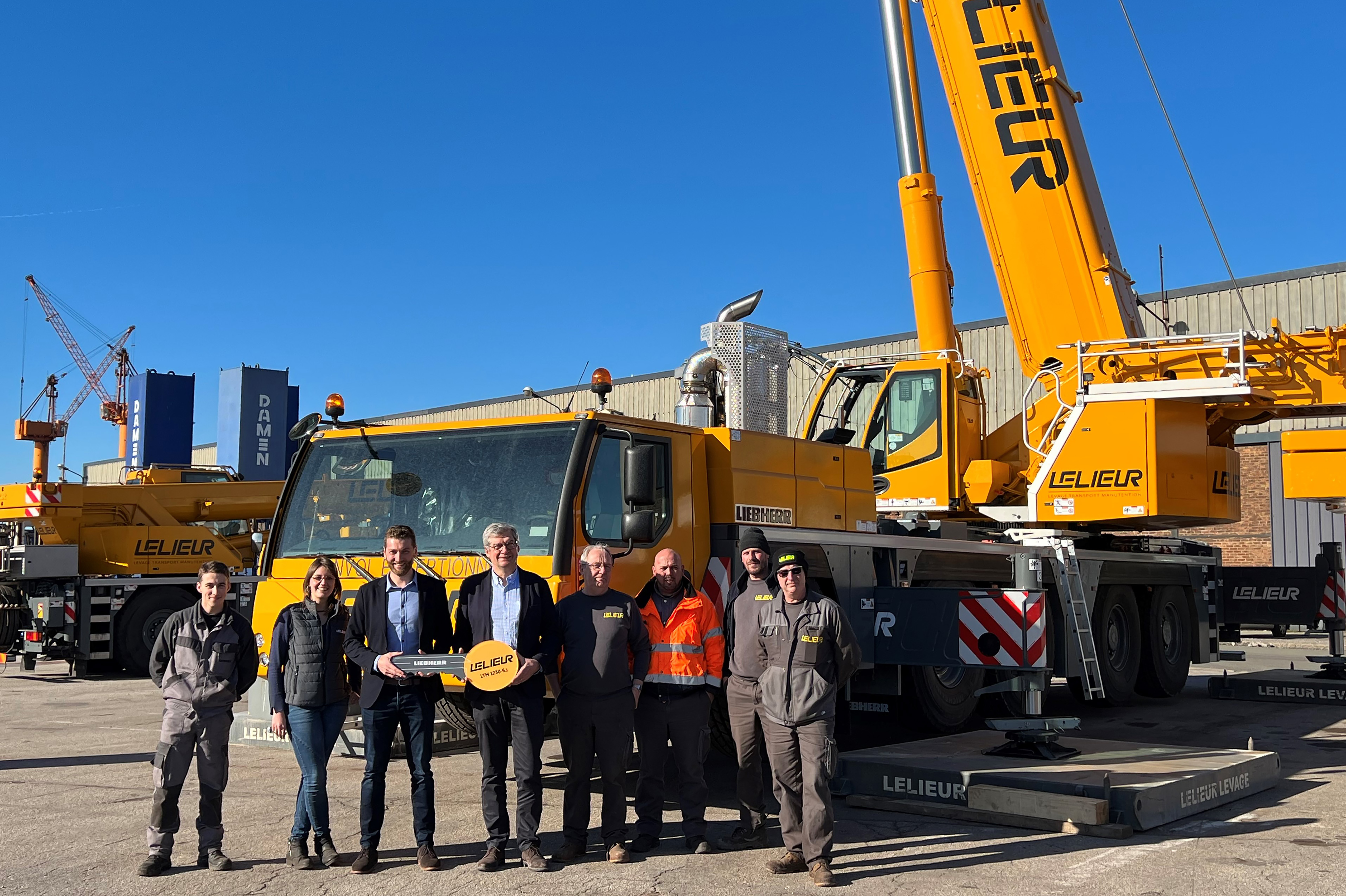 Future-oriented – Lelieur takes delivery of Liebherr LTM 1230-5.1 mobile crane