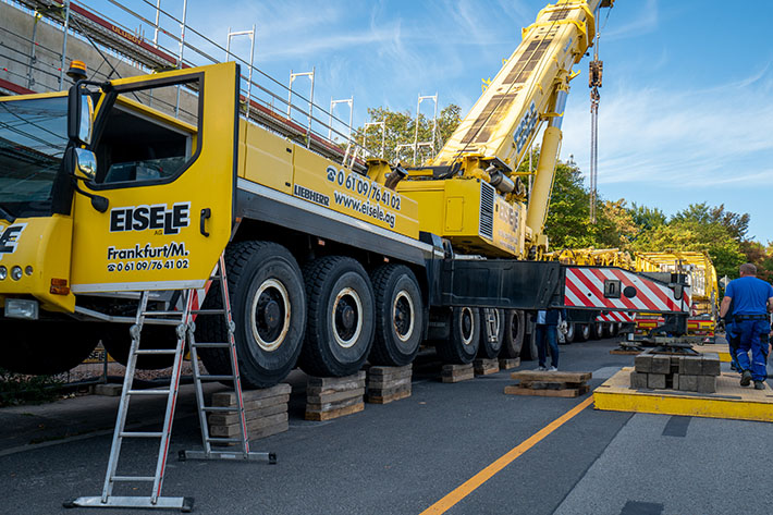 Liebherr crane on the hook