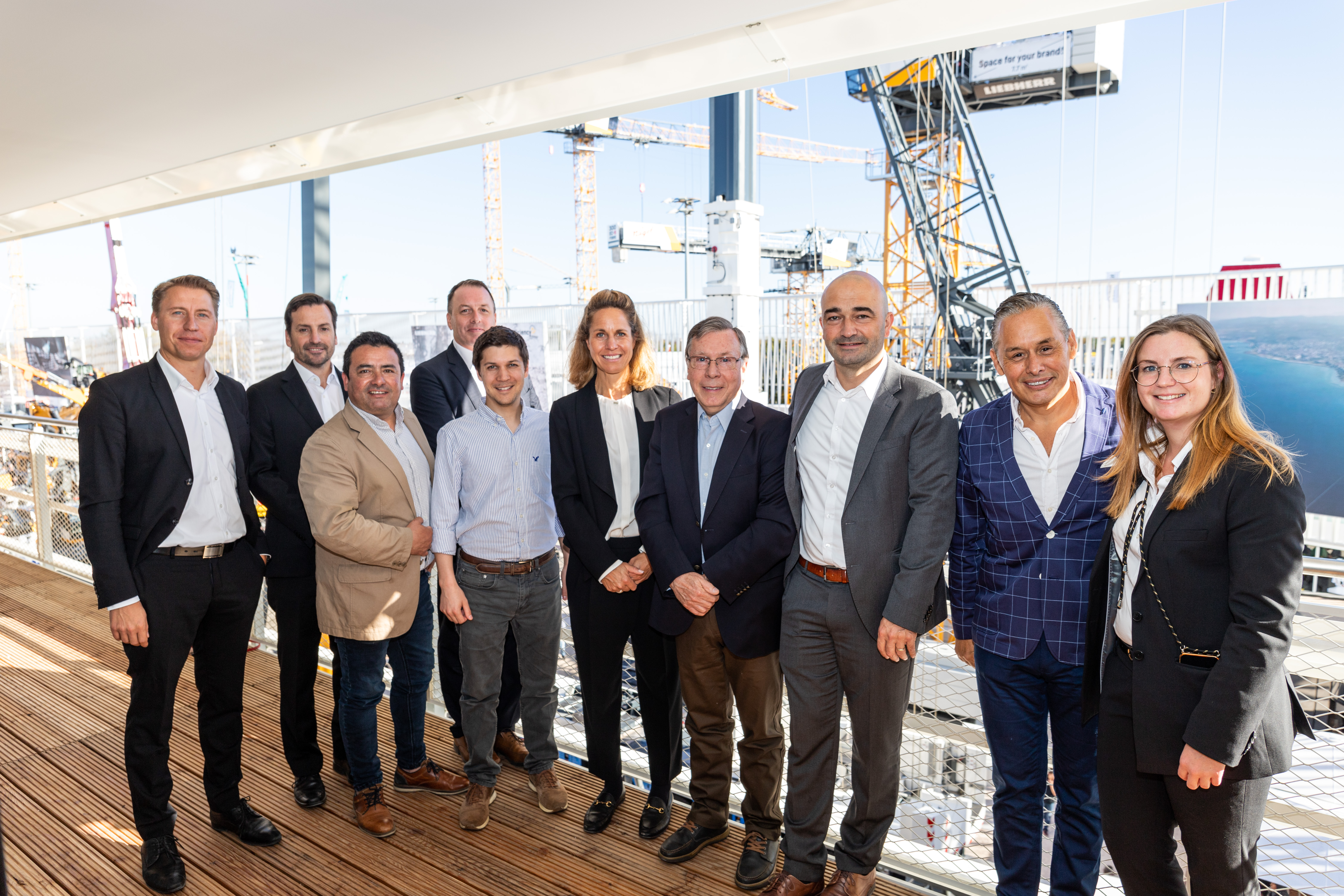 Liebherr and Grúas Cono Sur to cooperate in Chile under new Rental Partner Agreement 