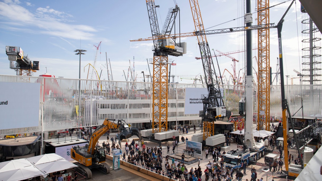 Focus on partners and customers: Liebherr tower cranes draws a positive balance of Bauma