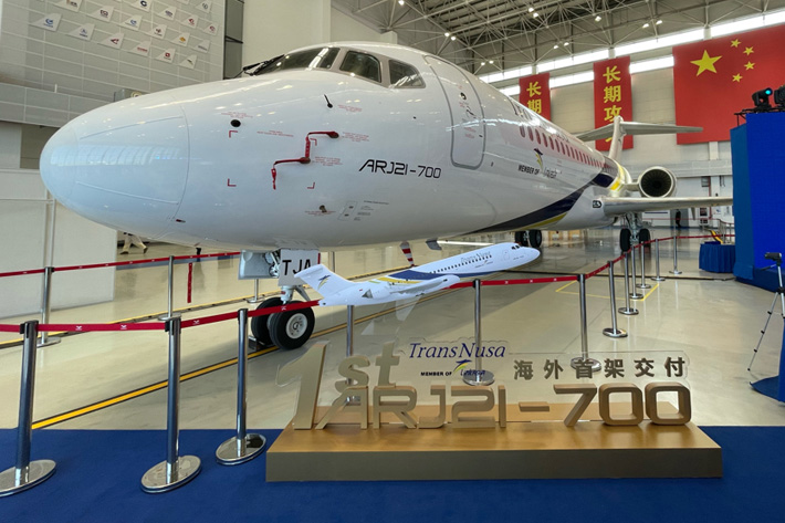 Liebherr systems fly with ARJ21 aircraft
