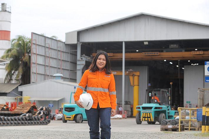 Liebherr Indonesia’s first female technician