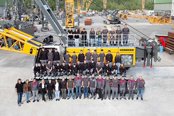 Training at Liebherr: pursuing a new chapter in life with unwavering commitment