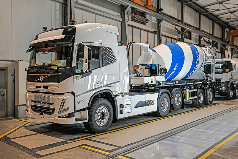 Electric truck mixer from Liebherr at Intermat
