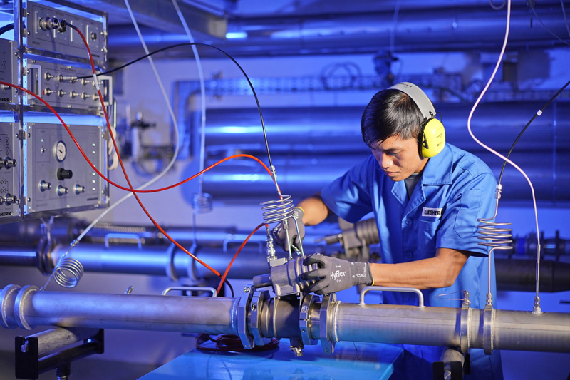 Liebherr-Aerospace presents solutions for the aviation industry at Singapore Airshow