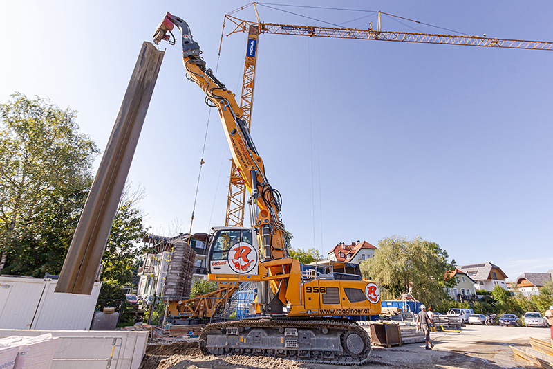Liebherr R 956 special excavator impresses in Austria