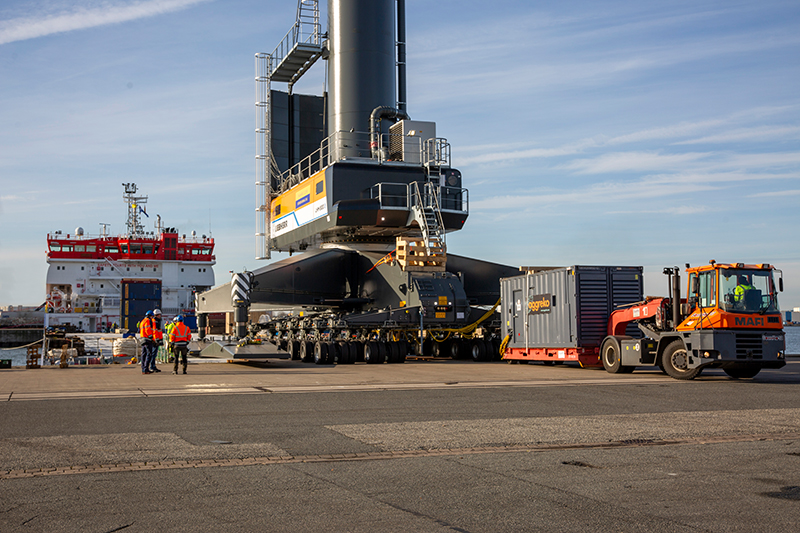 Marcor Stevedoring receives new LHM 800