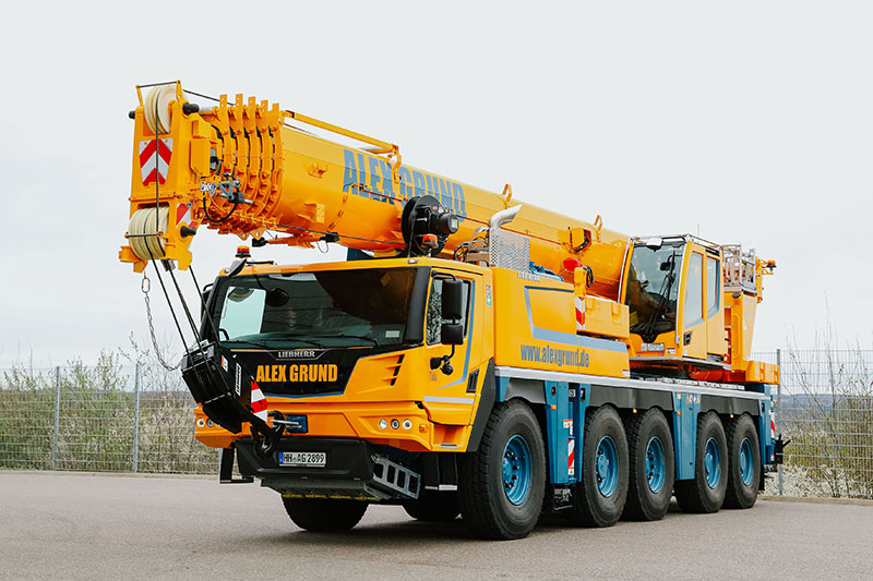 100-tonne crane for its 100th anniversary: Bruns takes delivery of a Liebherr LTM 1100-5.3 