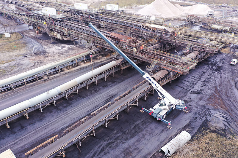 Der lange Arm von Garzweiler: Liebherr-RT-Kran bei RWE
