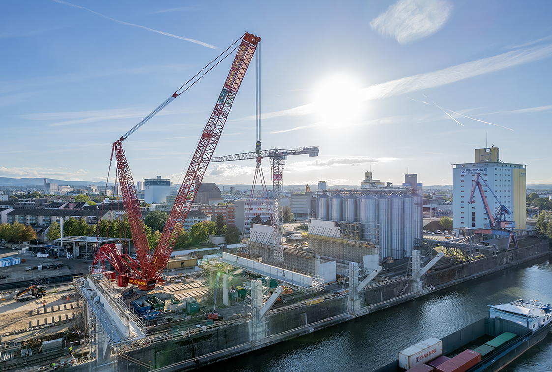 Four Liebherr cranes from Emil Egger build trimodal transshipment terminal in Basel