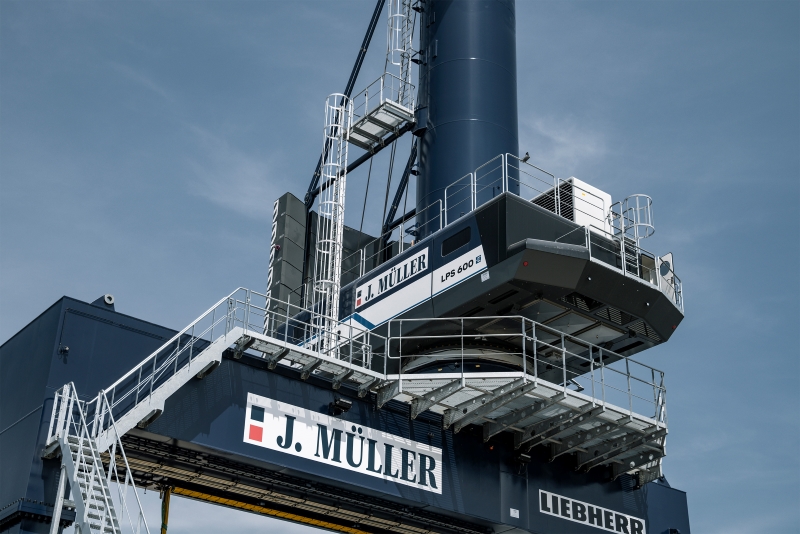 First LPS 600 in Germany boosts logistics for J. MÜLLER