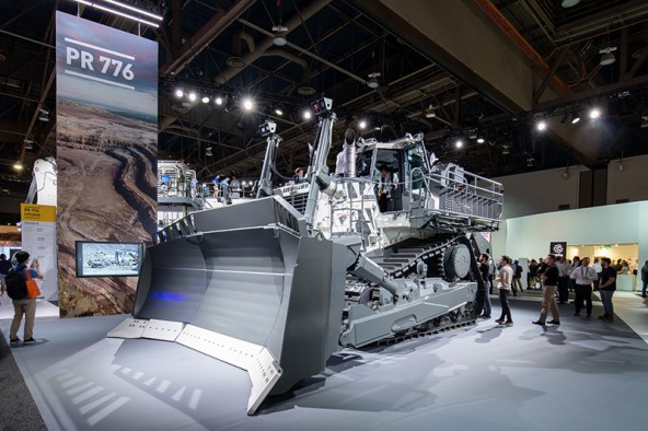 liebherr-PR776G8-at-MINExpo-96dpi