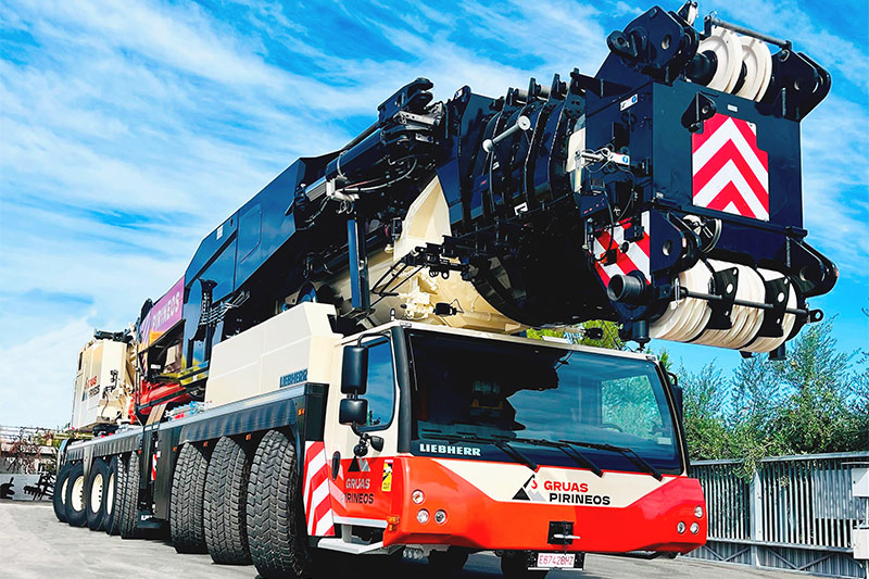 First in the fleet: Grúas Pirineos invests in a Liebherr LTM 1650-8.1 mobile crane