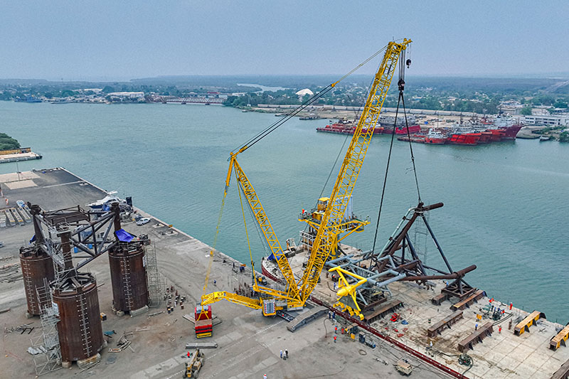 ESEASA recibe la primera grúa sobre cadenas de vía estrecha LR 1700-1.0W en América Latina