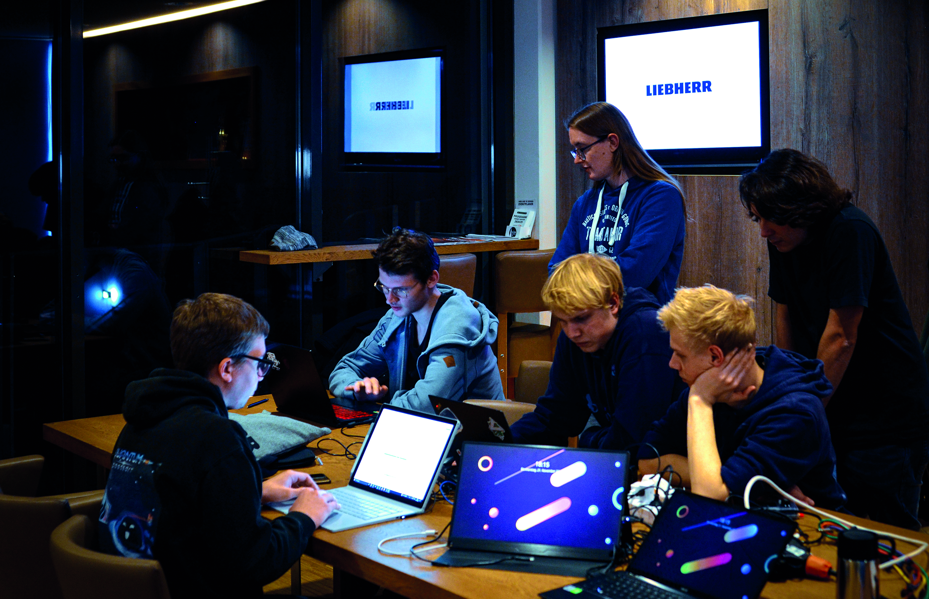 Herausforderung angenommen: Liebherr veranstaltet Hackathon