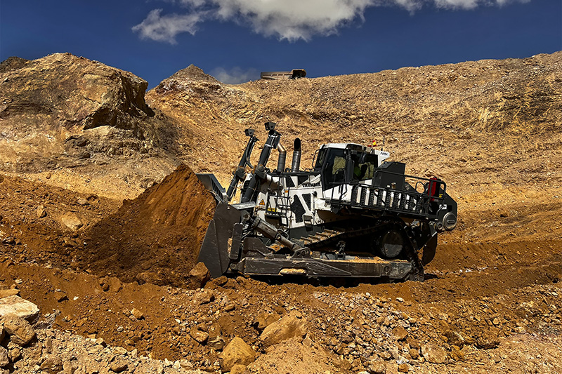 High Efficiency and Power Output: Liebherr - Crawler Dozer PR 776