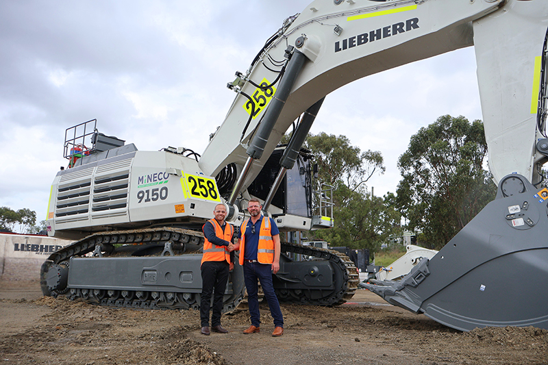 Liebherr-Australia and Mineco celebrate new partnership with first R 9150 delivery