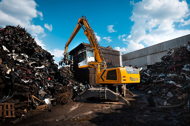 Technologie a tradice – Liebherr-Stavební stroje CZ s.r.o. a Recycling – kovové odpady a.s. - partnerství, které inspiruje