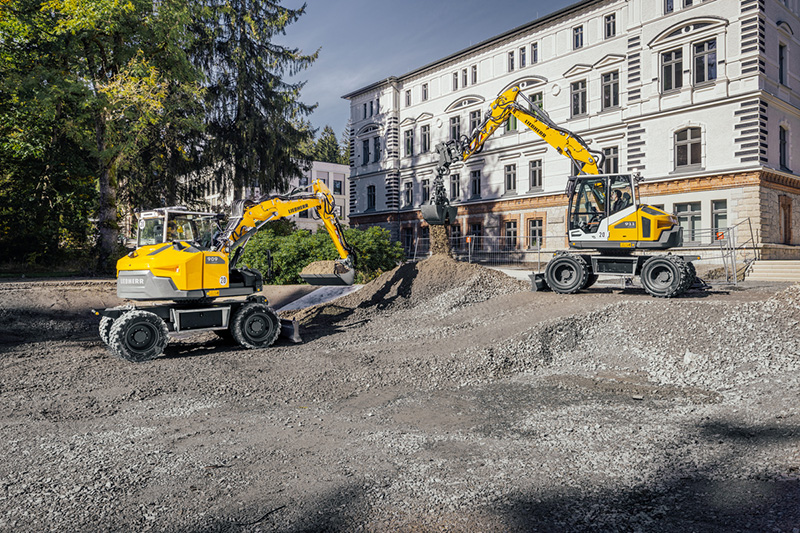Kolová rypadla Liebherr A 909 Compact a A 911 Compact slavila premiéru na veletrhu Bauma