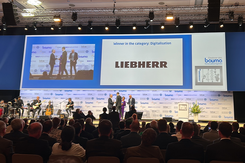 The future is within touching distance: Liebherr wins an innovation award at Bauma 2025