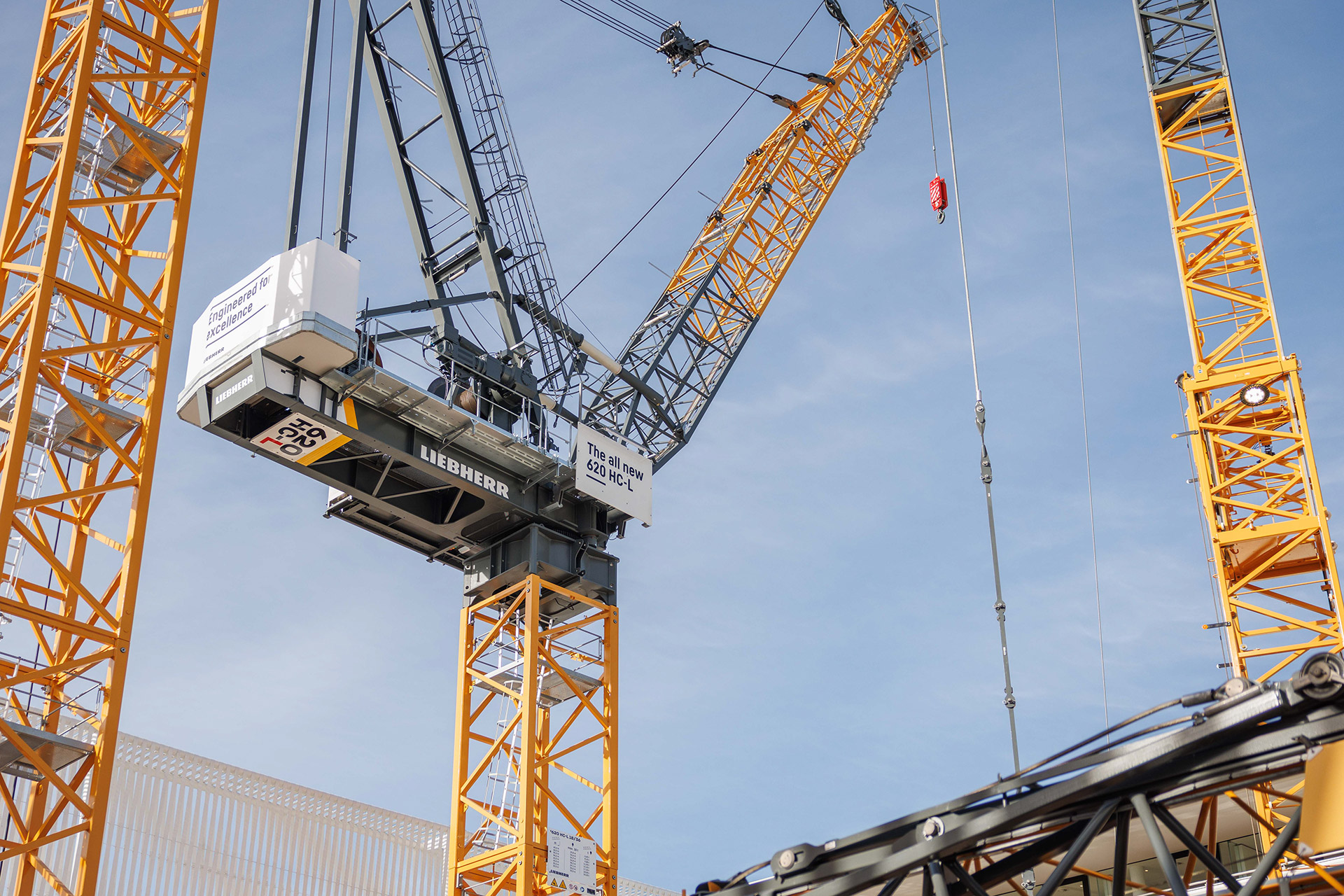5 facts about the 620 HC-L top-slewing crane that you didn't know