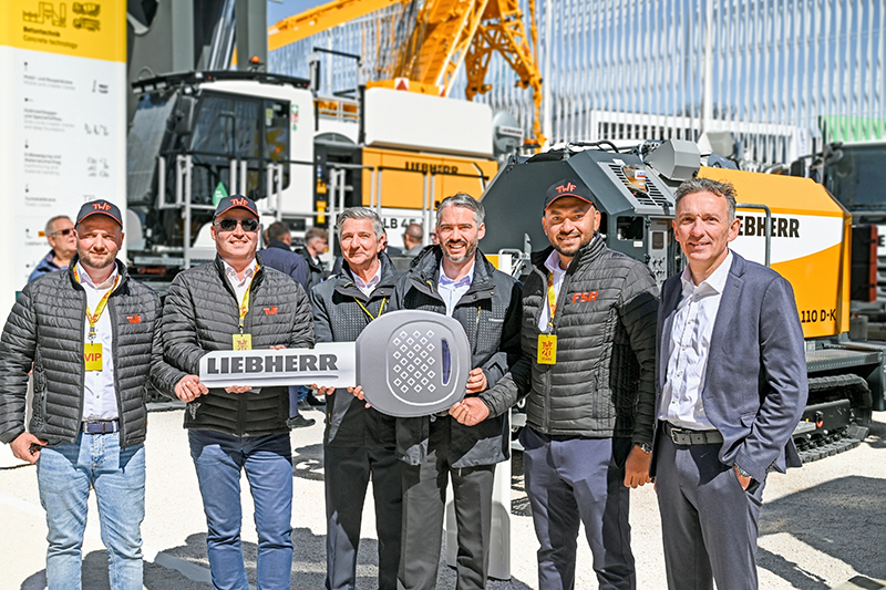 Liebherr-Mischtechnik GmbH hands over at Bauma new THS 140 crawler concrete pump to TWF International GmbH