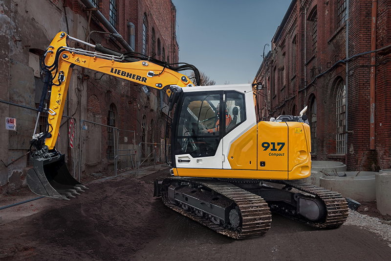 Worldwide début at Bauma 2025: The new R 917 Compact G8 crawler excavator