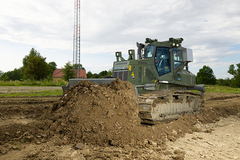 Liebherr presents LiReCon remote control system at Bauma 2025
