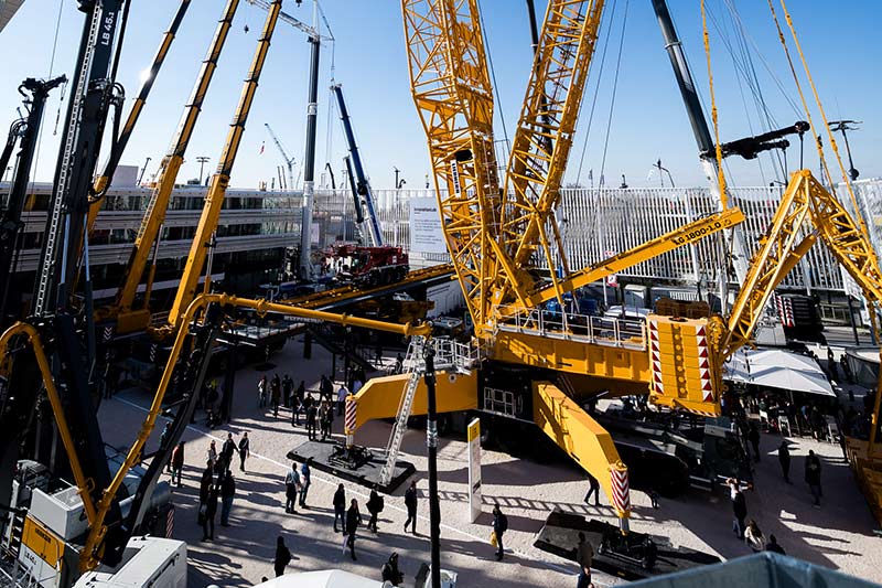 Crane Service Inc. acquires a Liebherr LG 1800-1.0 lattice boom crane at Bauma 2025