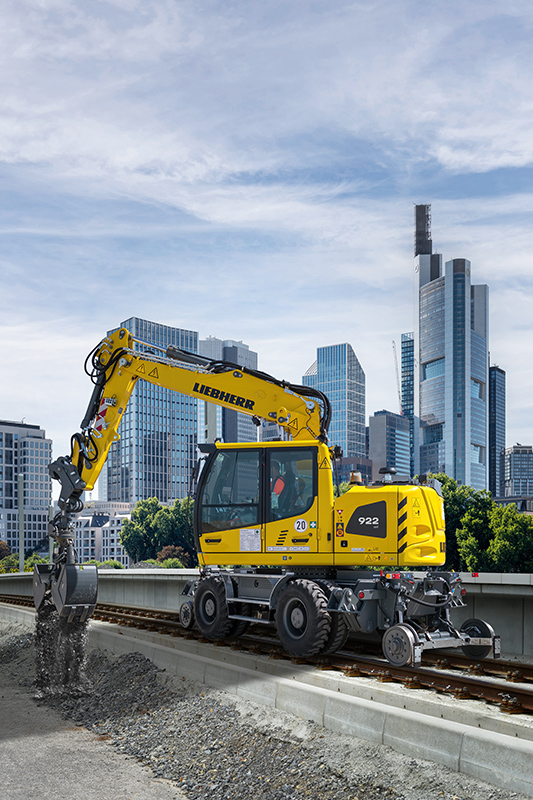 Liebherr presents the railroad excavators A 922 Rail and A 924 Rail at the IAF 2025