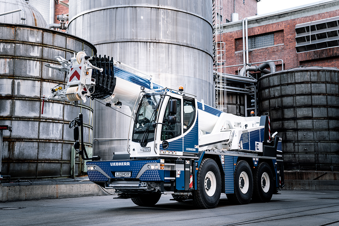 Crane package for Transportes Crexell: five Liebherr cranes heading to Argentina