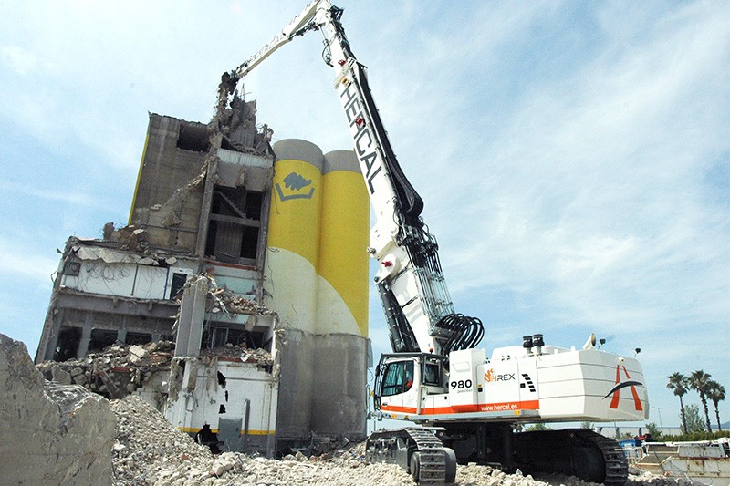 Liebherr R 980 Demolition: Hercal ist ein Pionier beim Erwerb des