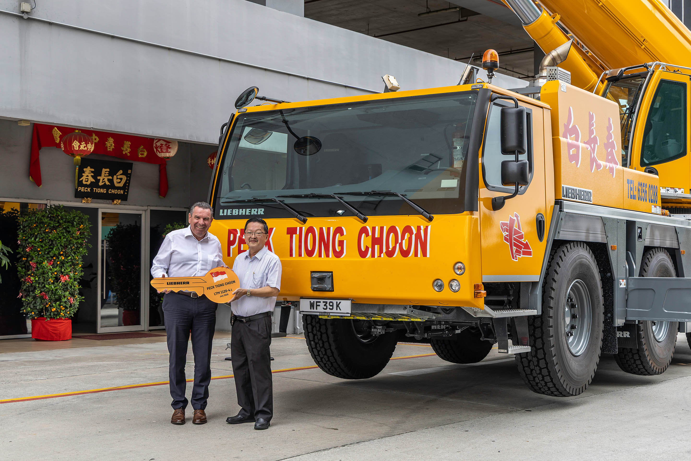 Peck Tiong Choon expands crane fleet: new LTM 1120-4.1 for demanding projects