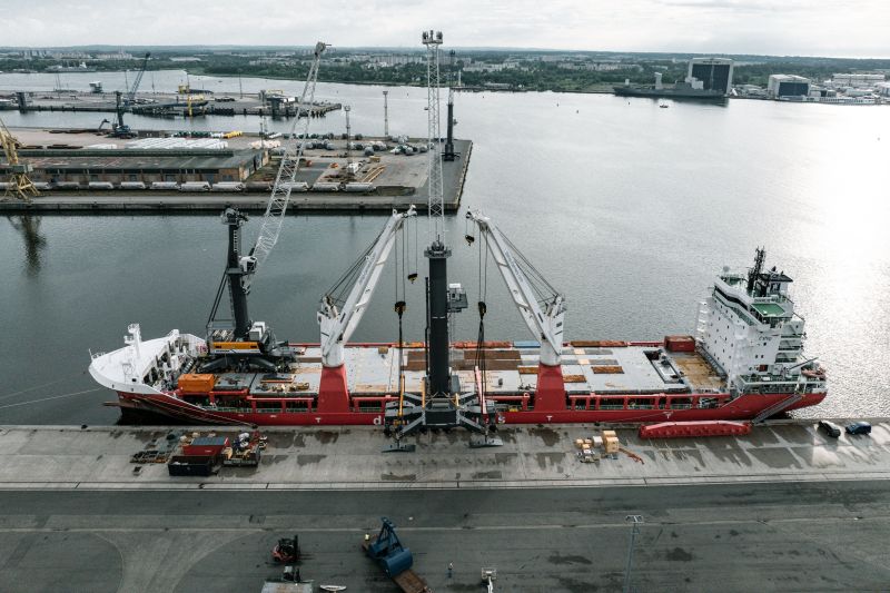 Green Energy Resources invests in two electric Liebherr LHM 550