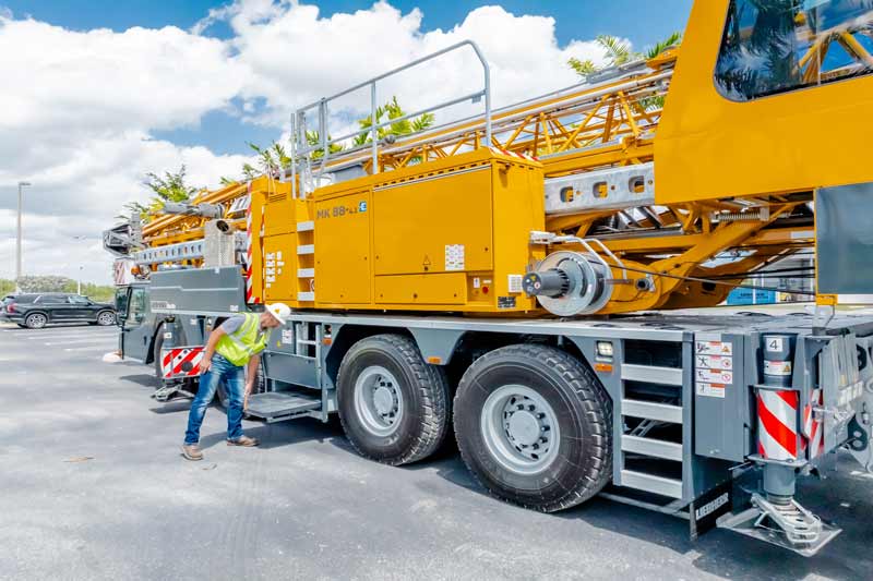 5 reasons to add the MK mobile construction crane to your fleet.