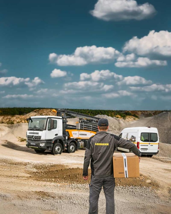 liebherr usa 36 xxt back view