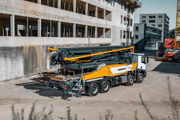 liebherr usa 36 xxt  side view